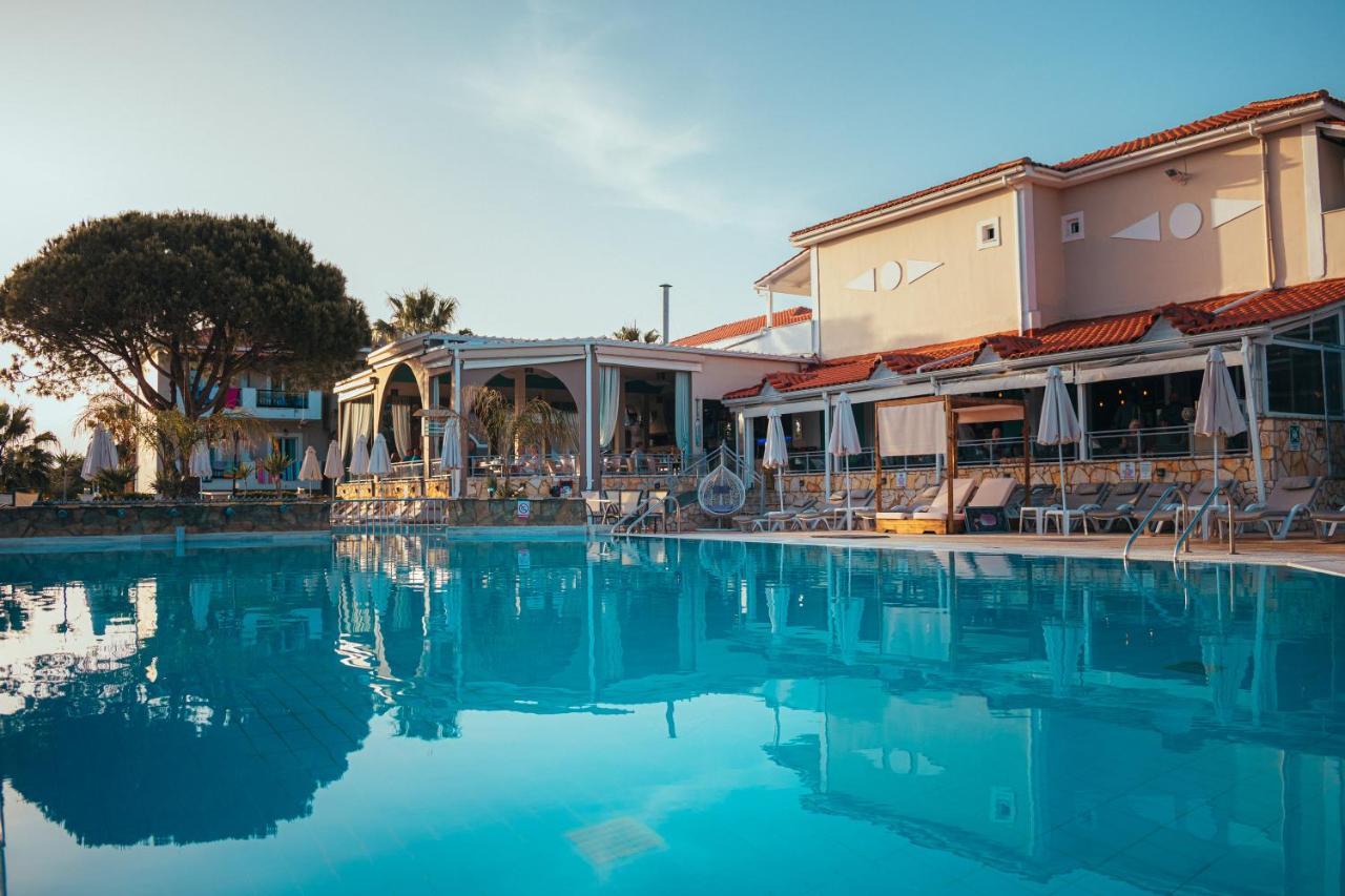 Denny'S Inn Kalamákion Exteriör bild